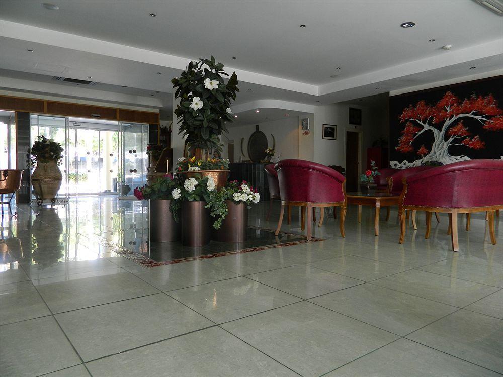 M. Moniatis Hotel Limassol Exterior foto