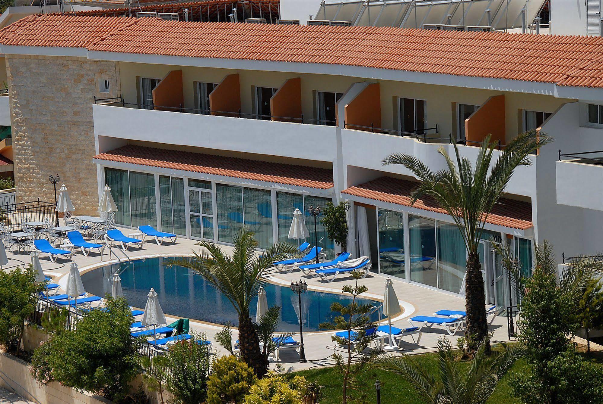 M. Moniatis Hotel Limassol Exterior foto