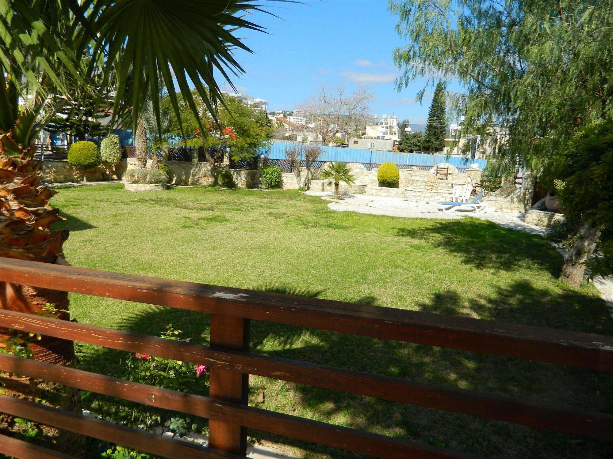 M. Moniatis Hotel Limassol Exterior foto